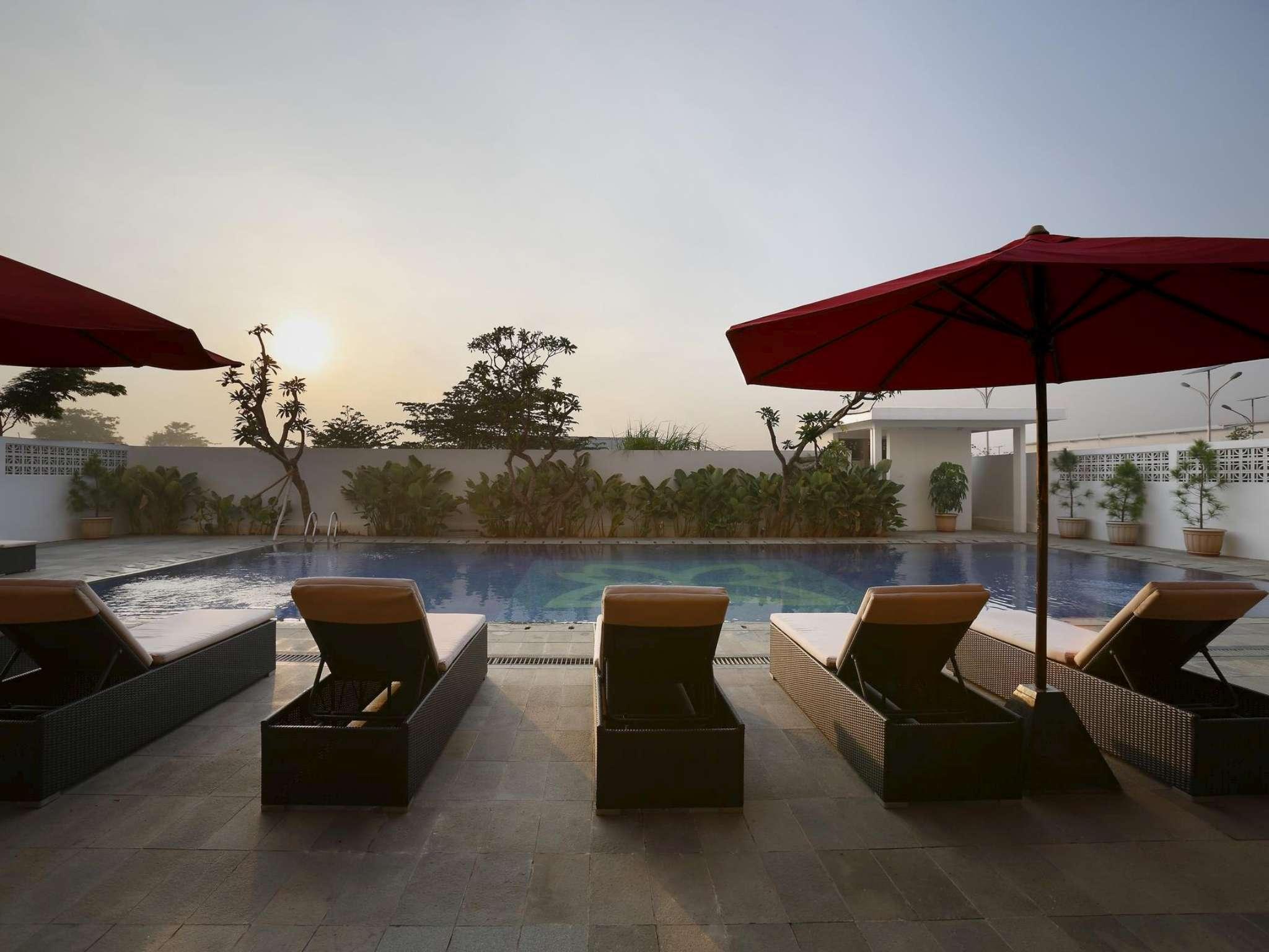 Batiqa Hotel & Apartments Karawang Exteriér fotografie