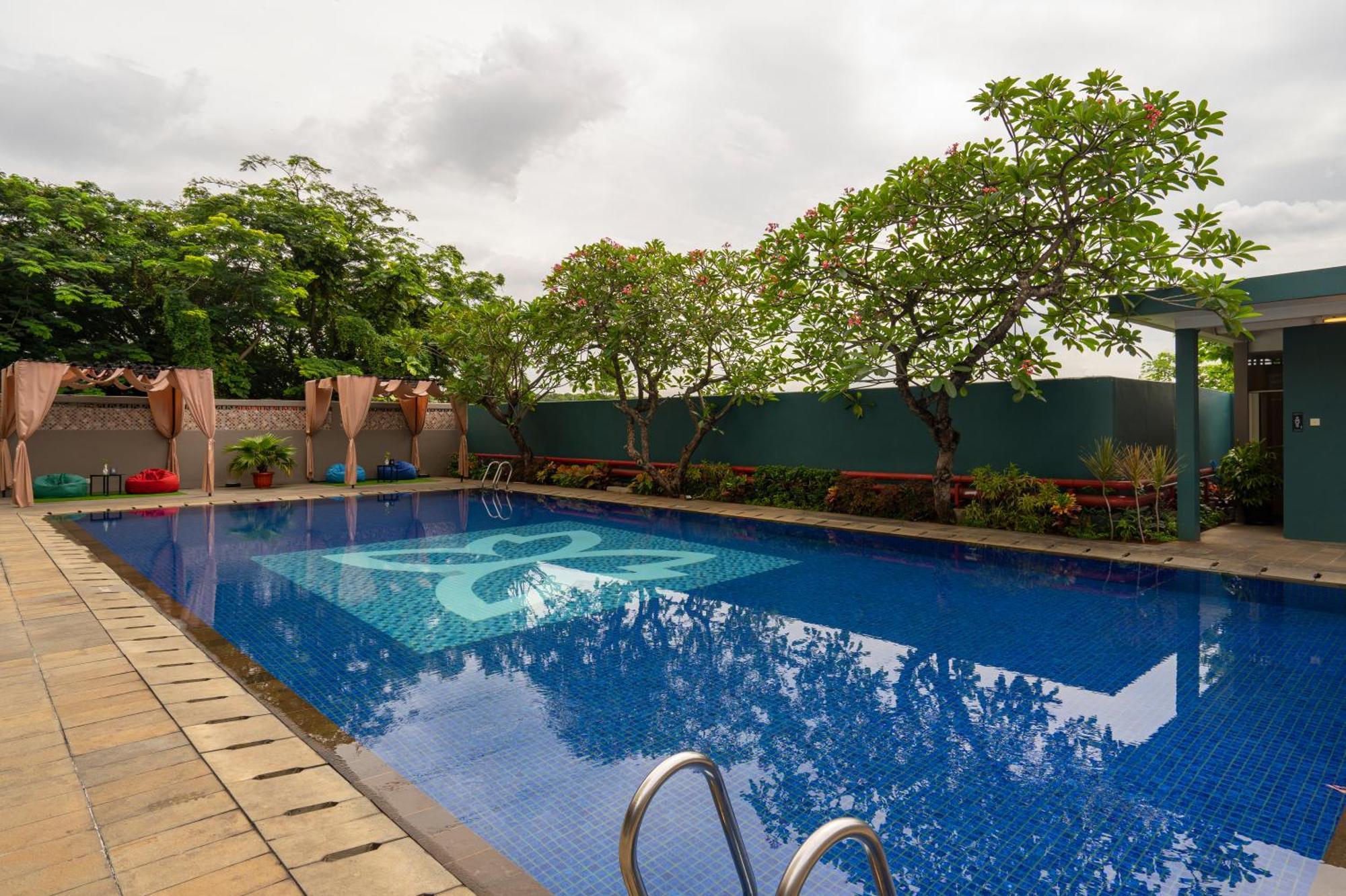 Batiqa Hotel & Apartments Karawang Exteriér fotografie